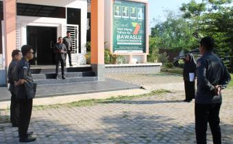 Arahan dari ketua Bawaslu Kota Lhokseumawe Dedy Syahputra