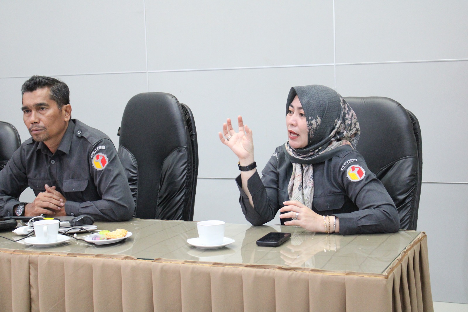 Koordinator Sekretariat Santi Setiawati mengarahkan untuk samasama memeriahkan HUT ke-80 RI dengan semangat persatuan dan kreativitas