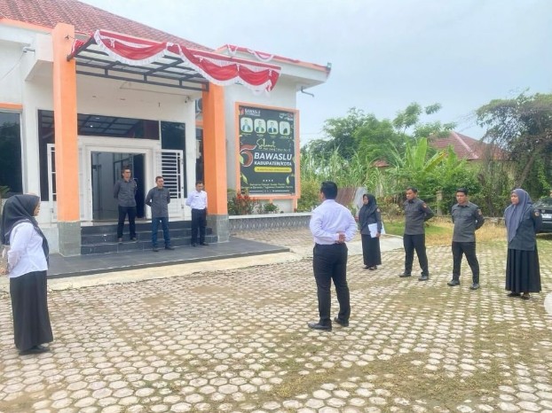 Apel Pagi Rutin Jajaran Bawaslu Kota Lhokseumawe
