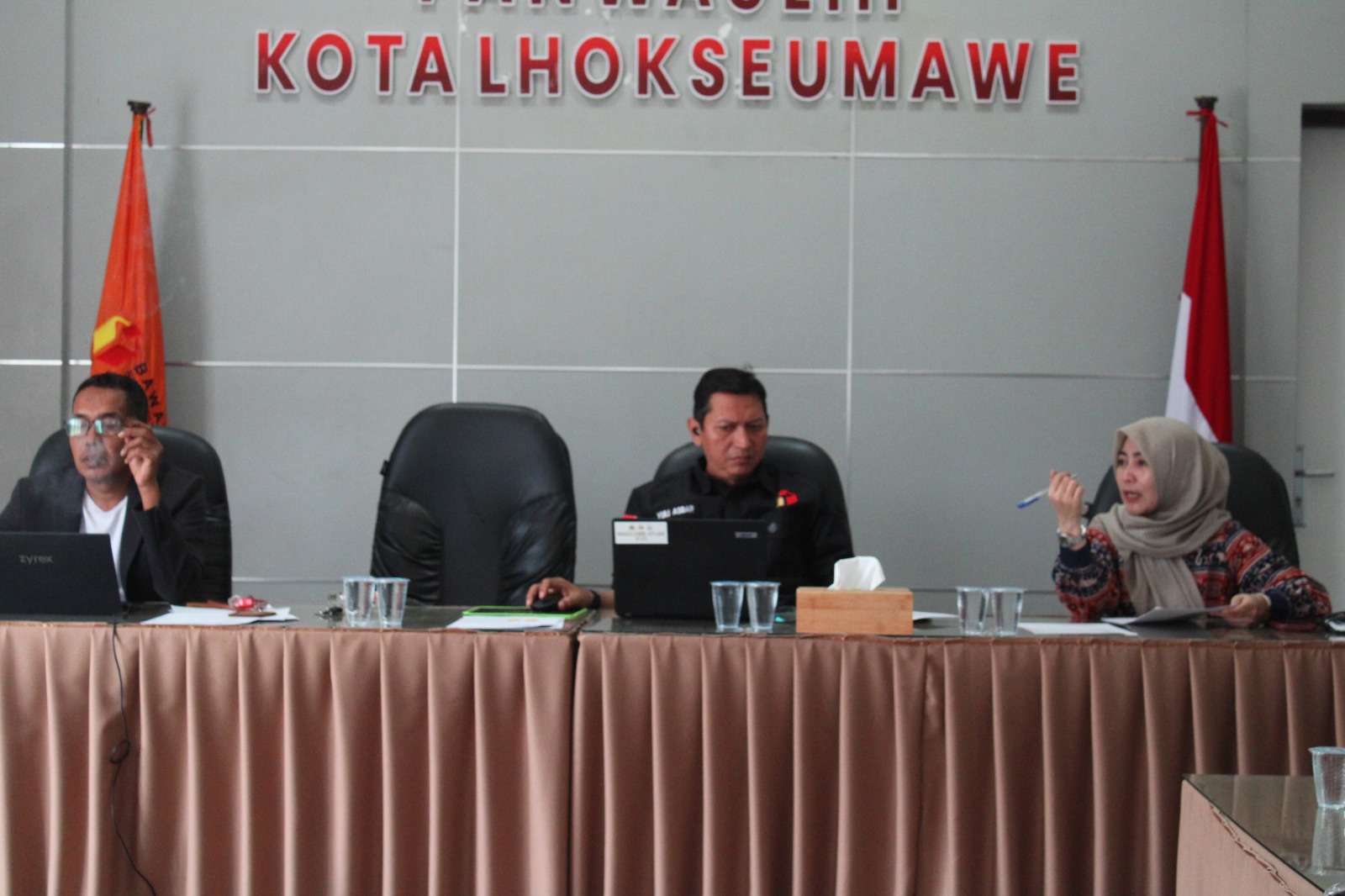  Santi Setiawati menyampaikan arahan bahwa kegiatan evaluasi ini merupakan bagian penting dari upaya meningkatkan akuntabilitas dan kinerja kelembagaan
