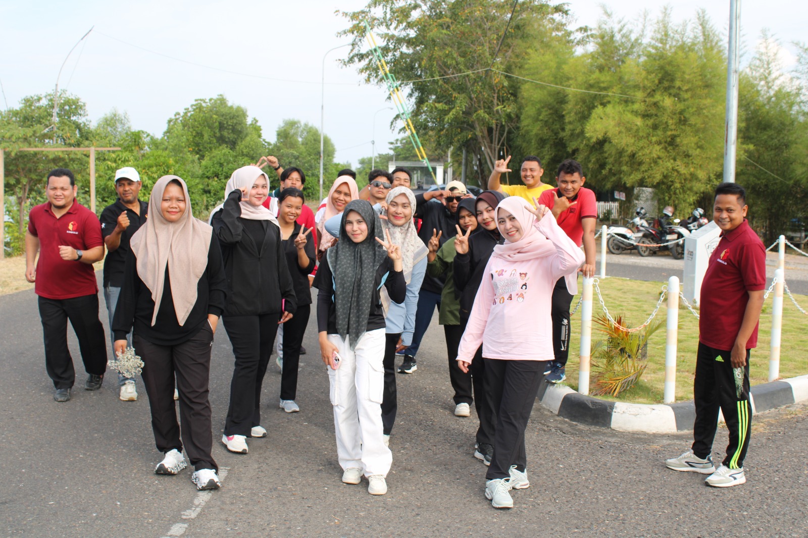 Foto bersama setelah jalan sehat. Jumat, 6 Februari 2026. Foto: Humas