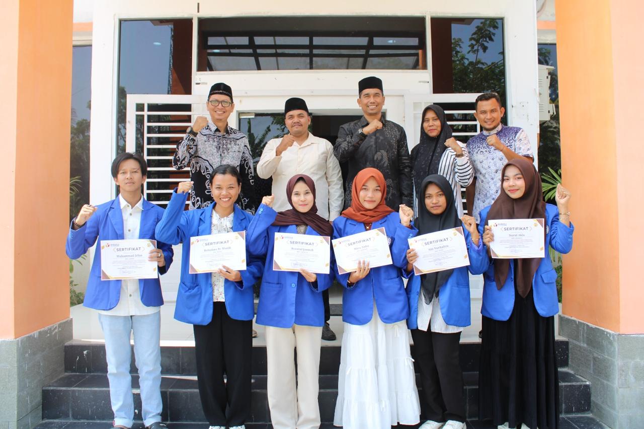 Foto bersama Mahasiswa Universitas Senior Medan