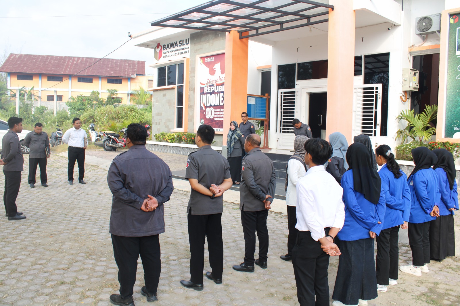 Arahan apel dari Koordinator Sekretariat Bawaslu Kota Lhokseumawe