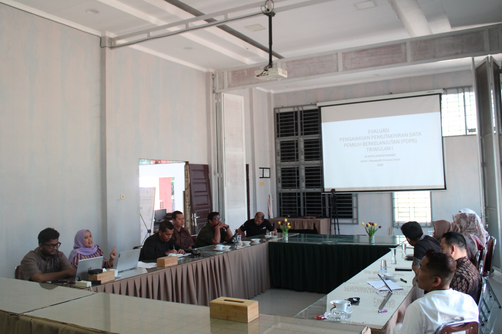 Anggota Panwaslih Provinsi Aceh, Safwani, melakukan supervisi ke Bawaslu Kota Lhokseumawe