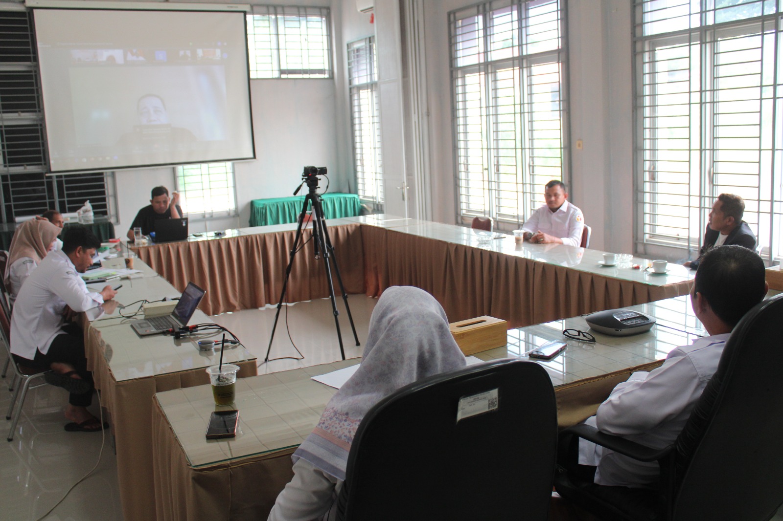 Zoom Meeting bersama Bawaslu RI dan Bawaslu Kab/Kota se-Aceh