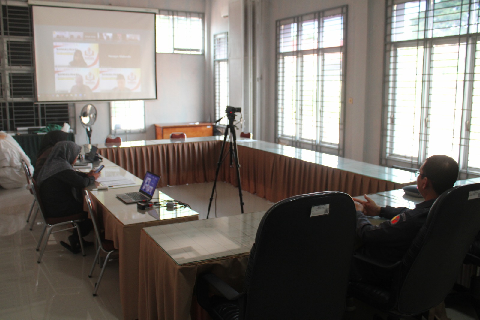 Zoom Meeting bersama Bawaslu RI, Provinsi dan Kab/Kota se-Indonesia