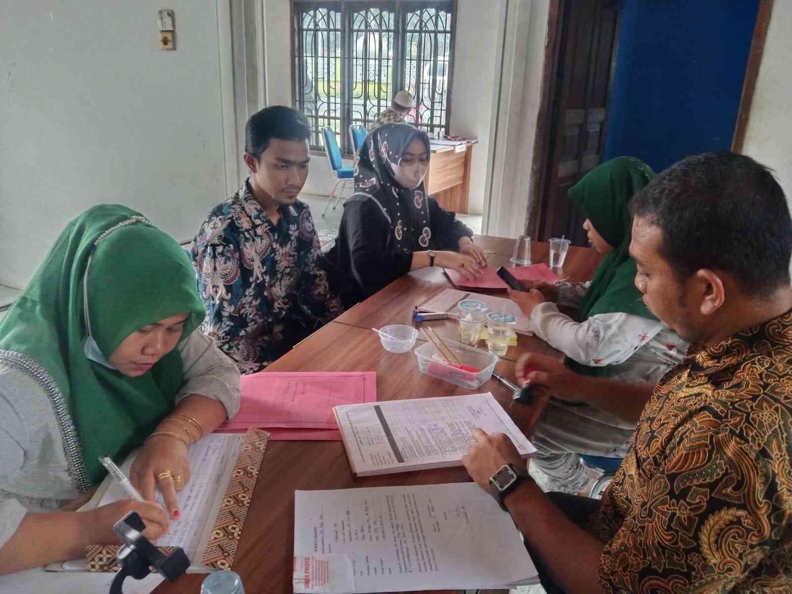 peserta sudah mulai meningkat mengambil dan mengembalikan berkas pendaftaran dimasing-masing kantor Panwaslu Kecamatan