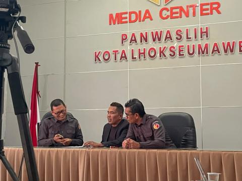 Diskusi pembuatan video komitmen keterbukaan informasi publik