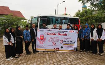 Foto bersama Peserta Donor Darah Panwaslih Kota Lhokseumawe