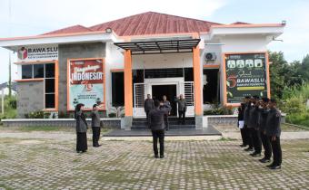 Apel Pagi Rutin Jajaran Bawaslu Kota Lhokseumawe