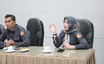 Koordinator Sekretariat Santi Setiawati mengarahkan untuk samasama memeriahkan HUT ke-80 RI dengan semangat persatuan dan kreativitas