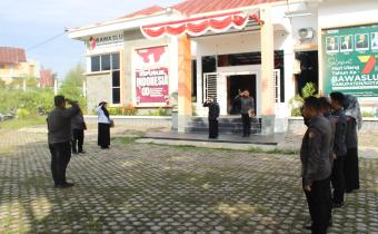 Bawaslu Kota Lhokseumawe melaksanakan apel rutin pada Senin, 17 November 2025