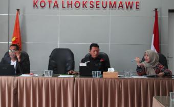  Santi Setiawati menyampaikan arahan bahwa kegiatan evaluasi ini merupakan bagian penting dari upaya meningkatkan akuntabilitas dan kinerja kelembagaan