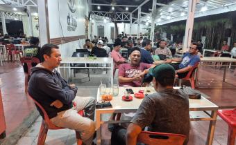 Diskusi Demokrasi bersama salah satu warga Kota Lhokseumawe