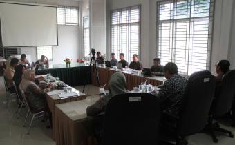  rapat monitoring, evaluasi, dan pelaporan pelaksanaan program 