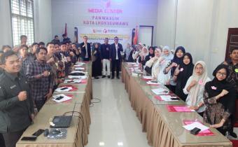 Foto bersama Peserta,Narasumber dan Panitia Pelatihan Pendidikan Pengawasan Partisipatif (P2P) di Aula kantor Bawaslu Lhokseumawe pada Selasa, 23 Juni 2026.(dok/RRI).