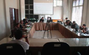 Rapat pleno mingguan