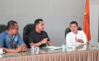 Konsolidasi Demokrasi Bawaslu Kota Lhokseumawe Bahas Keterkaitan Demokrasi yang gagap