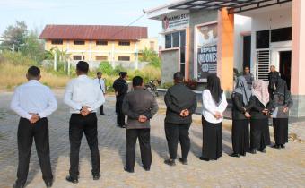 Kordiv. HP2H Ayi Jufridar sedang memberi arahan dalam apel rutin